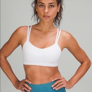 Lululemon Like A Cloud Bra Light Support B/C Cup in Size 6